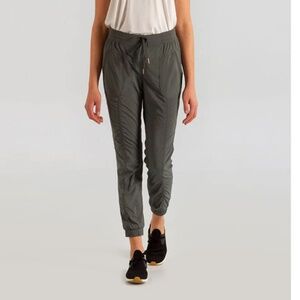 Indygena Sz L Gray Stretch pants Maeto Joggers